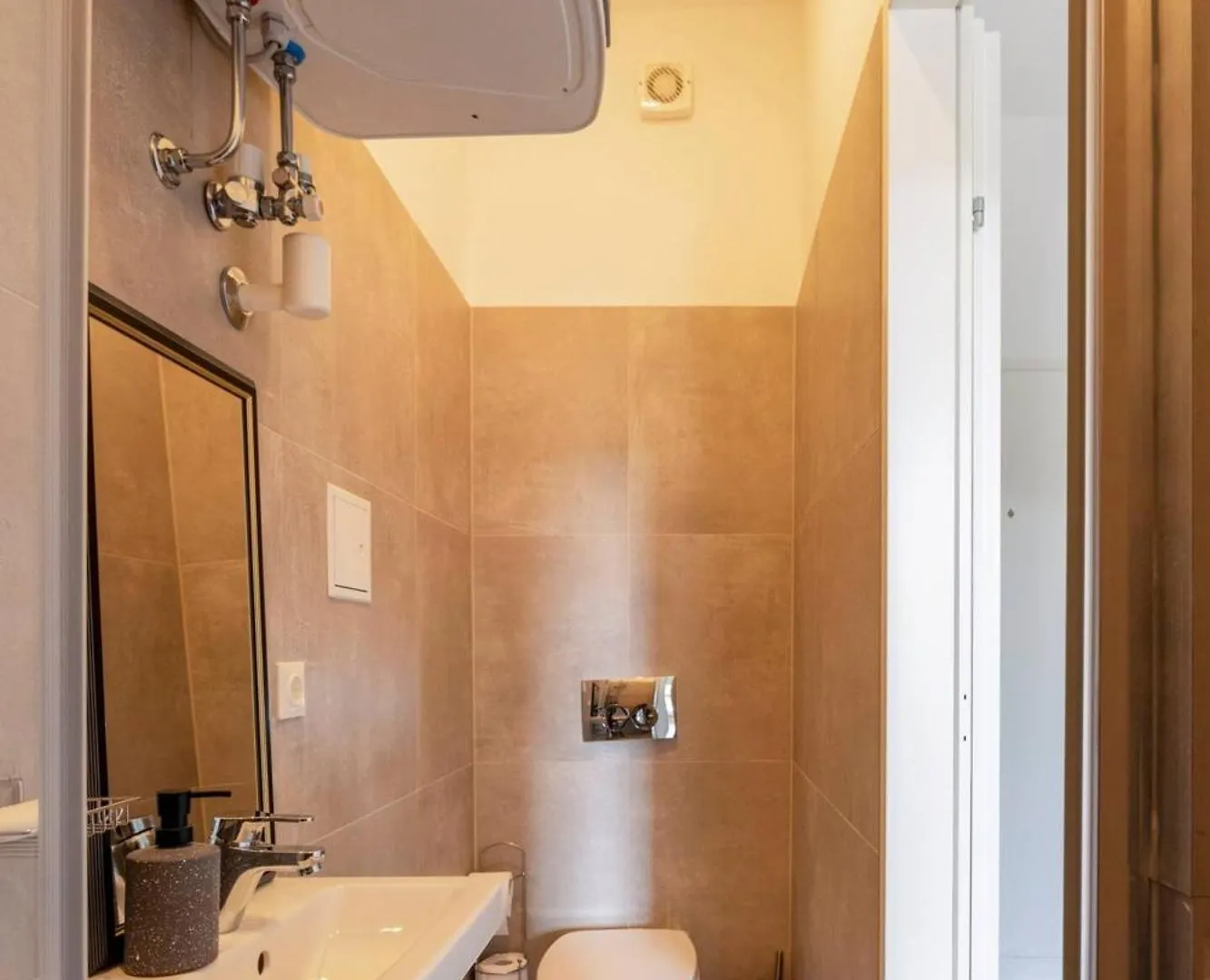 Apartment Near Schoenbrunn & Metro Wien