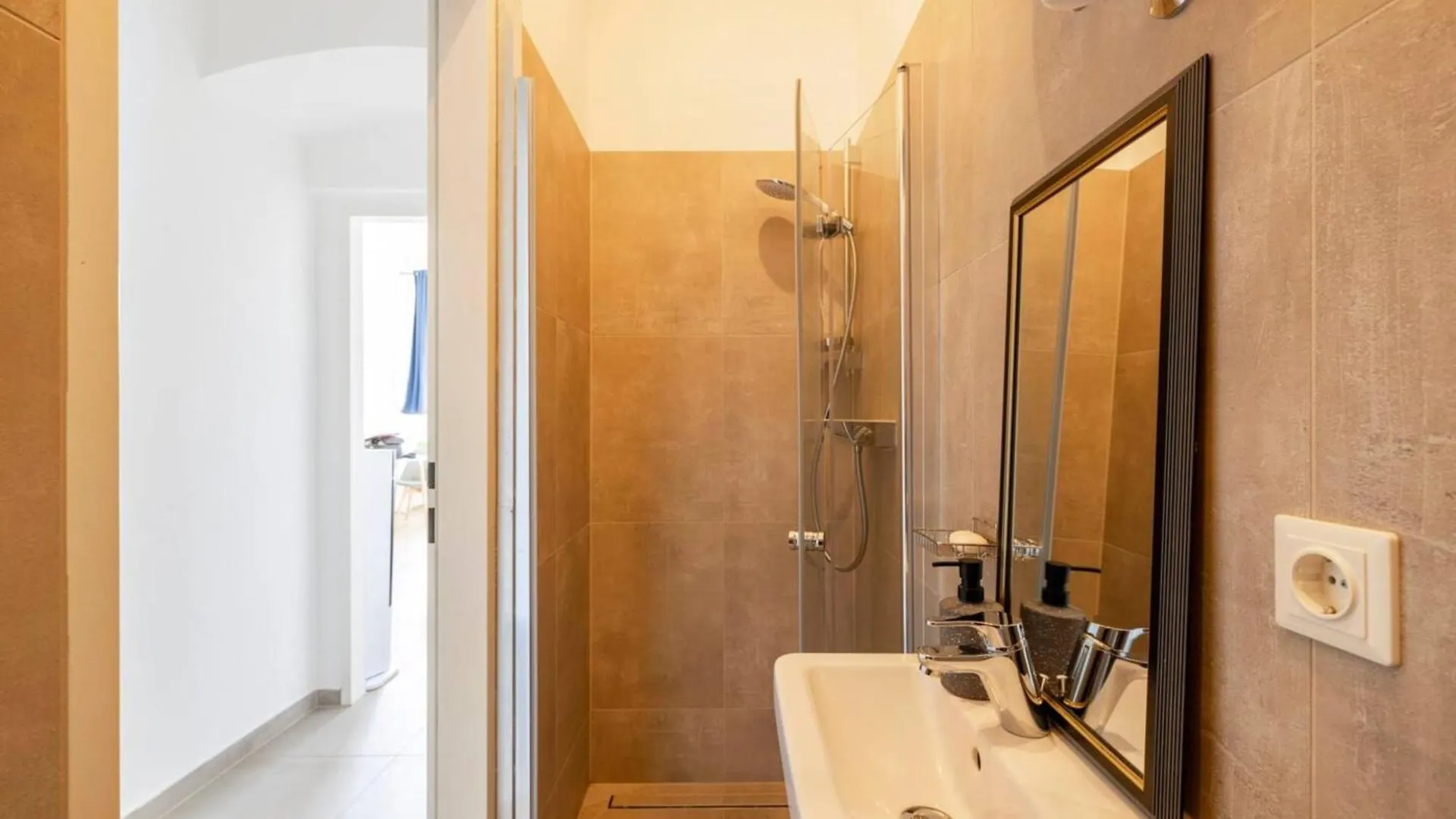 Apartment Near Schoenbrunn & Metro Wien